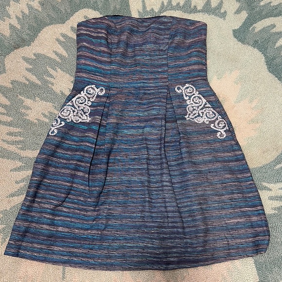 PHEOBE COUTURE Strapless Dress - Picture 3 of 6